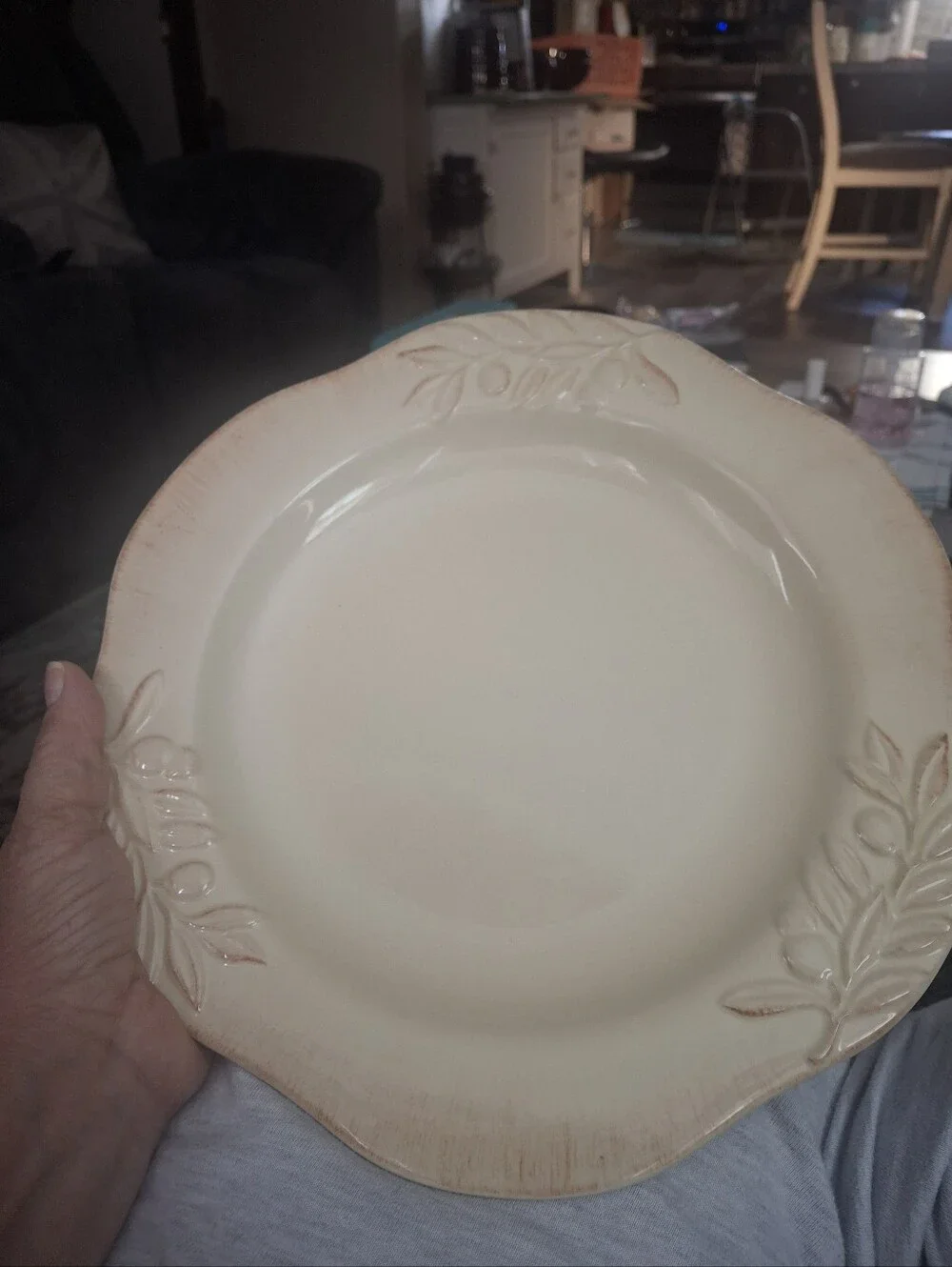 Cream Embossed Leaf Ceramic Dinner Plate And Lunch